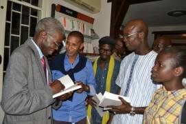 1555280_259145677595511_1075349937_n