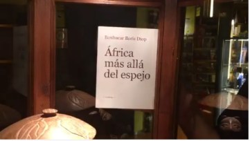 africa-mas-alla-del-espejo